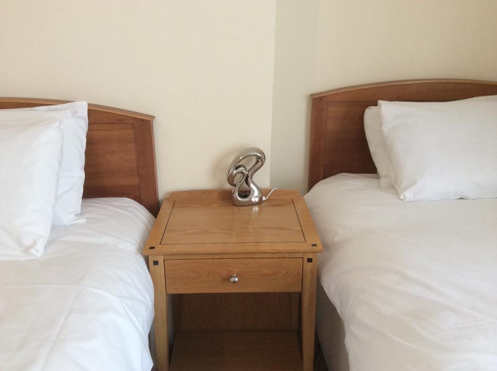 Sterling Lodge Hotel Eastbourne Szoba fotó